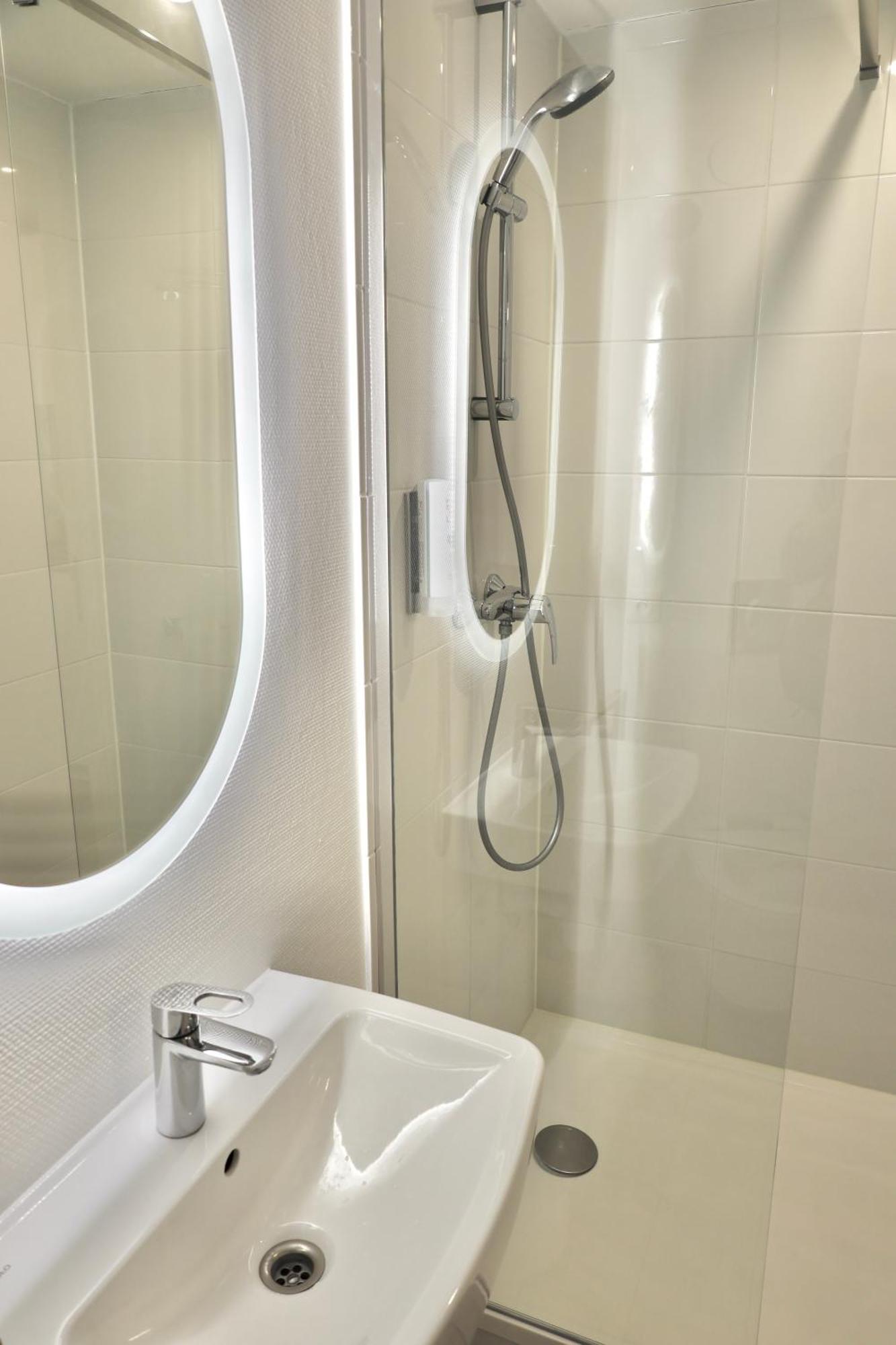 Cit'Hotel Design Booking Evry Saint-Germain-Les-Corbeil Senart Εξωτερικό φωτογραφία