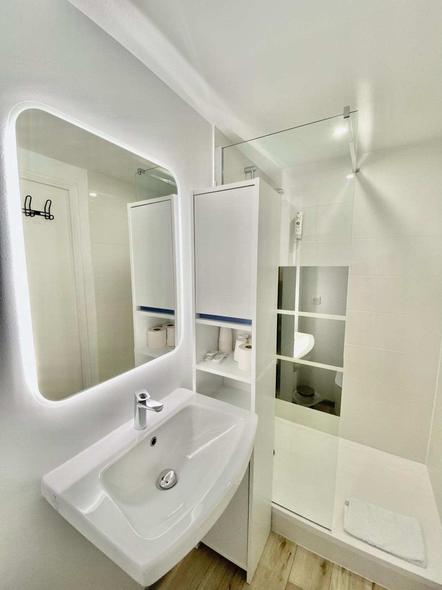 Cit'Hotel Design Booking Evry Saint-Germain-Les-Corbeil Senart Εξωτερικό φωτογραφία